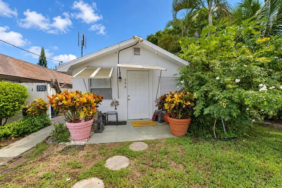 906 S J Street, Lake Worth Beach, FL 33460 - #2