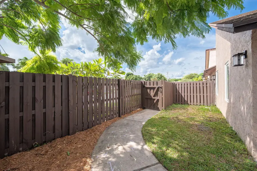 2815 SW 2nd Street, Delray Beach, FL 33445 - #2