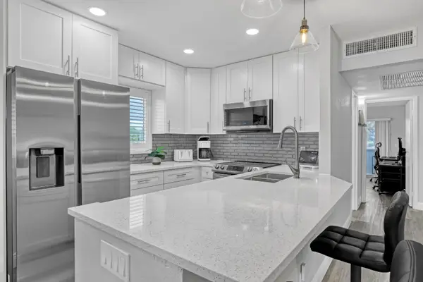 313 Saxony #G, Delray Beach, FL 33446