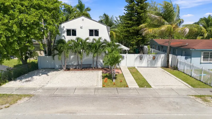 2805 NW 11th Street, Miami, FL 33125 - #2
