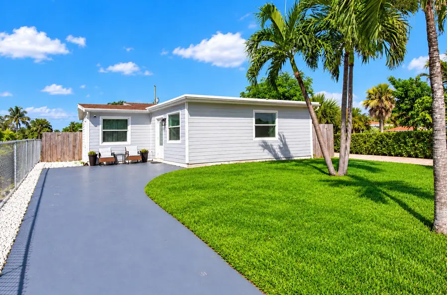 238 SW 10th Avenue, Delray Beach, FL 33444 - #2
