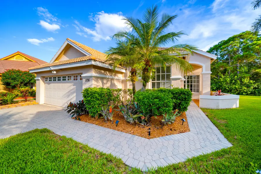 576 SW Saint Kitts Cove, Port Saint Lucie, FL 34986 - #2