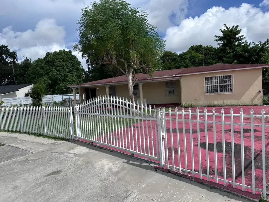 9229 NW 33rd Ave Road, Miami, FL 33147 - #2