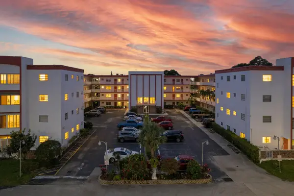 4000 NW 44th Avenue #208, Lauderdale Lakes, FL 33319