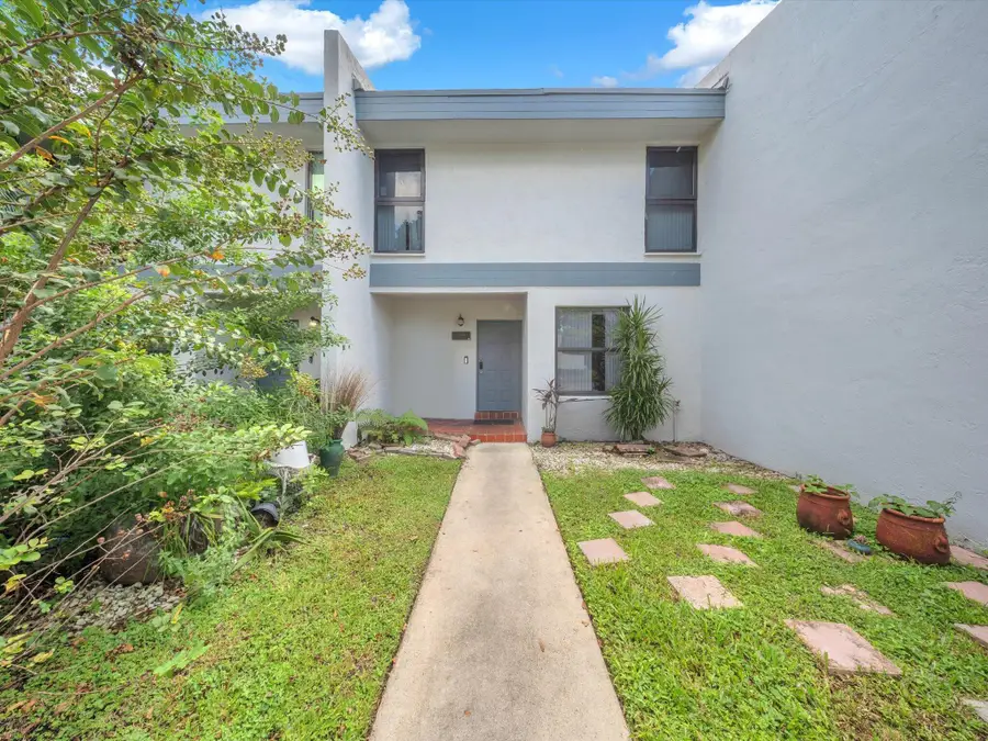 9240 NW 14th Street, Pembroke Pines, FL 33024 - #3