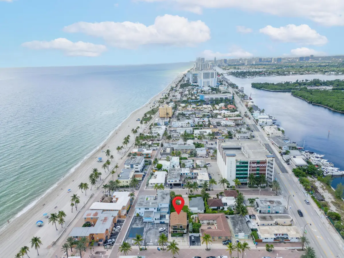 324 Roosevelt Street, Hollywood, FL 33019 - #1