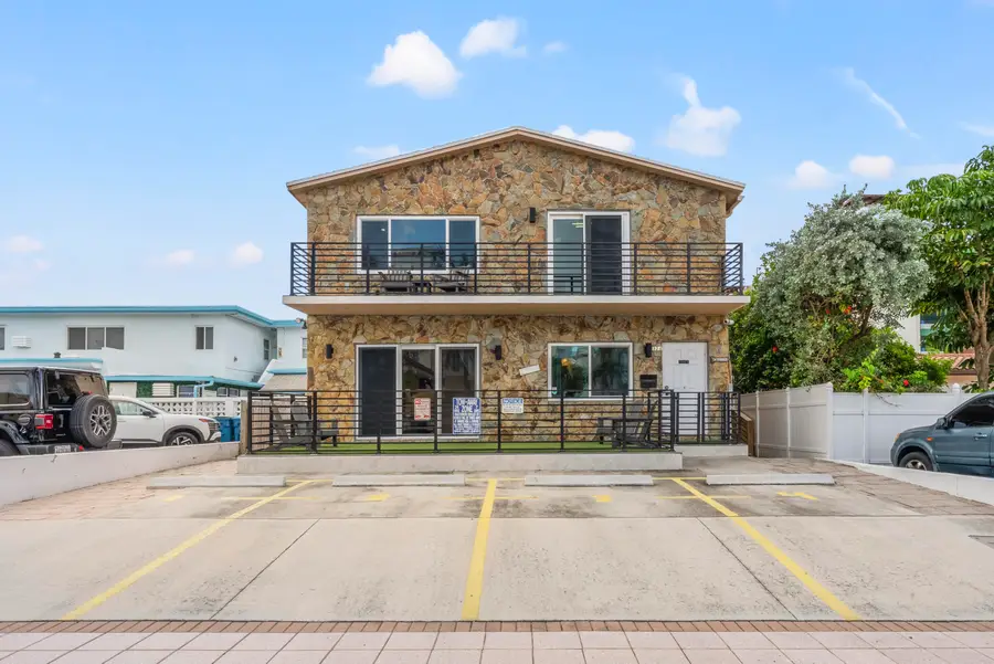 324 Roosevelt Street, Hollywood, FL 33019 - #3