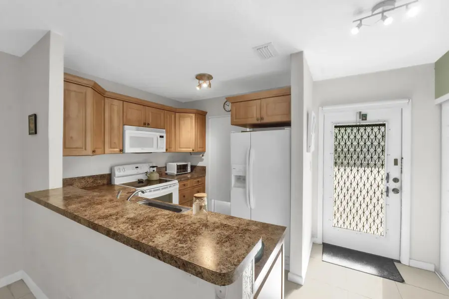 5141 W Oakland Park Boulevard #311, Lauderdale Lakes, FL 33313 - #3