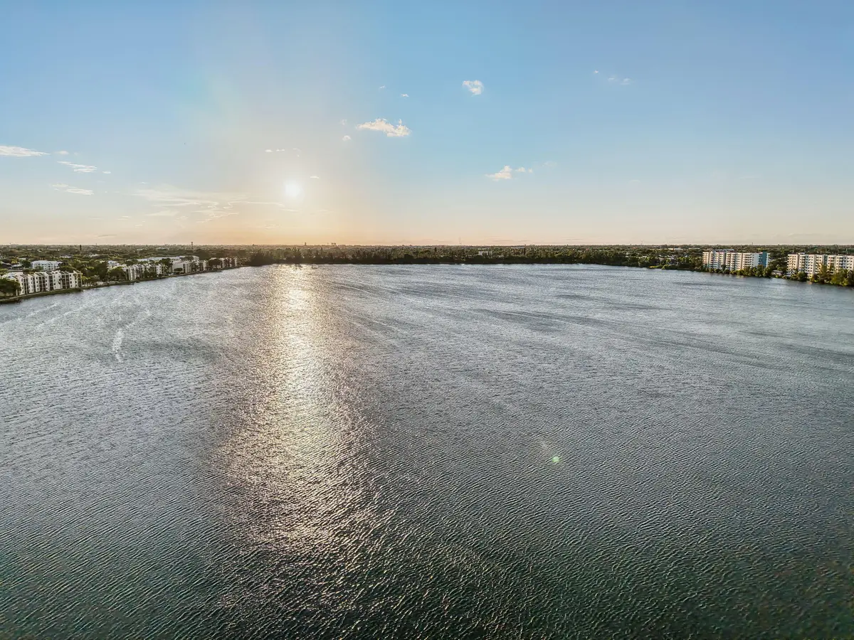 110 Lake Emerald Drive #Unit 303, Oakland Park, FL 33309 - #1