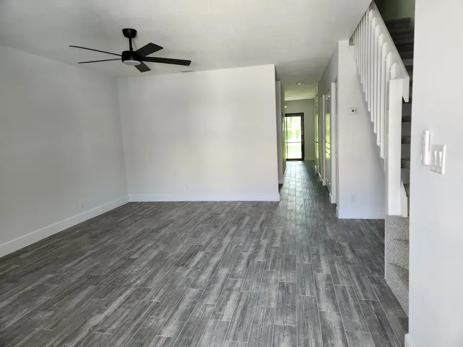9885 Riverside Drive, Coral Springs, FL 33071 - #2