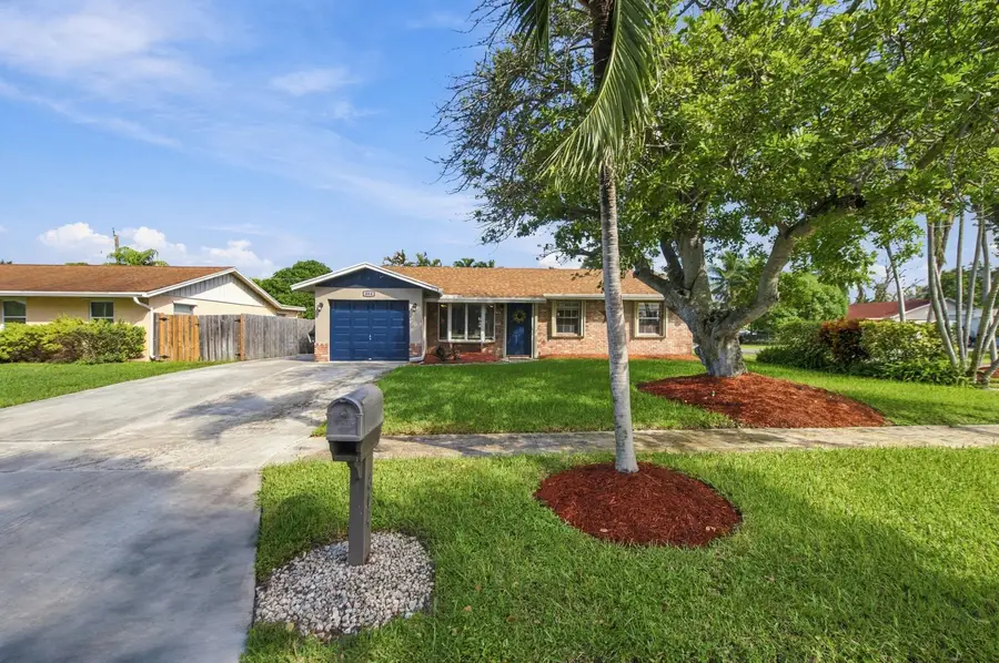 804 NW 10th Avenue, Boynton Beach, FL 33426 - #2
