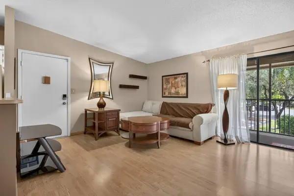 9716 S Belfort Circle #209, Tamarac, FL 33321