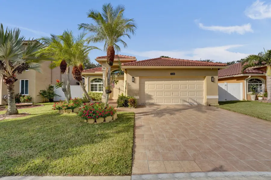 226 SW 206th Avenue, Pembroke Pines, FL 33029 - #2