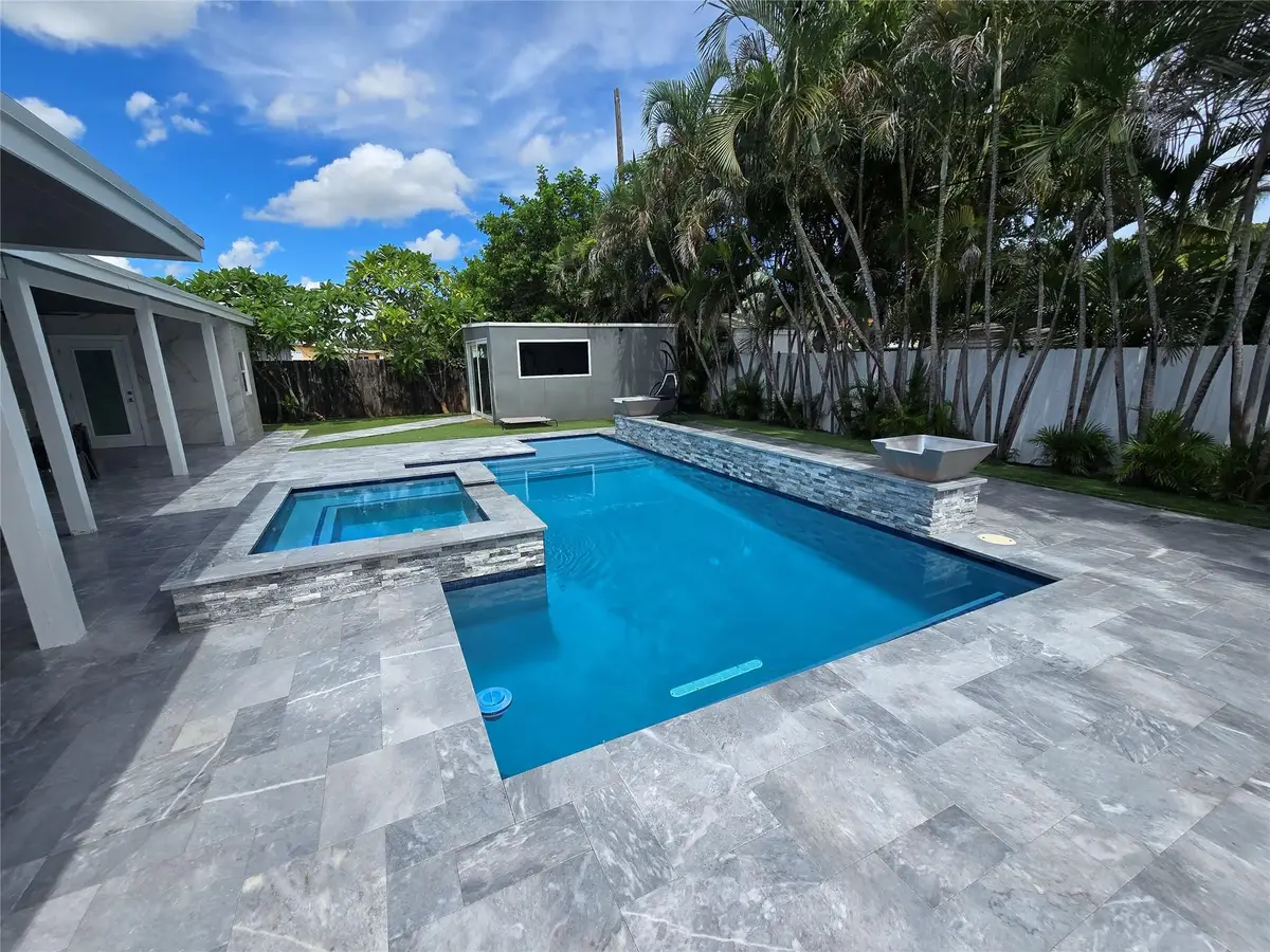2340 NE 8th Avenue, Pompano Beach, FL 33064 - #1