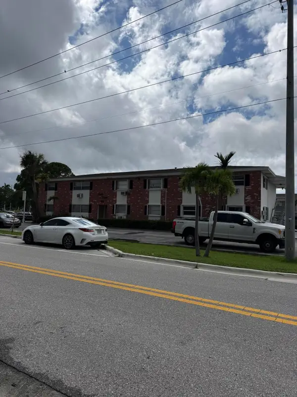 810 Lake Shore Drive #46, Lake Park, FL 33403