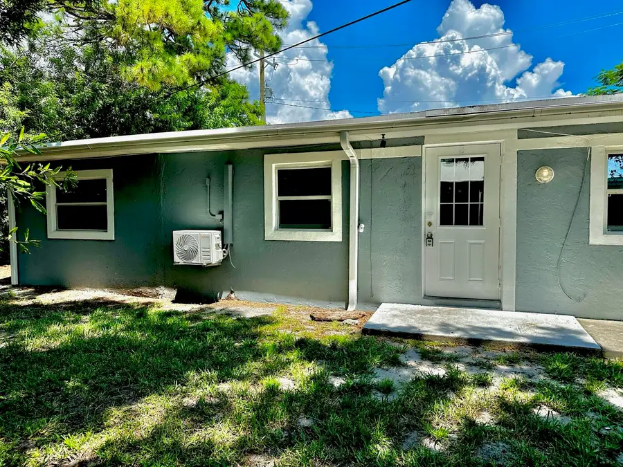 1279 NE 40th Place, Oakland Park, FL 33334 - #3