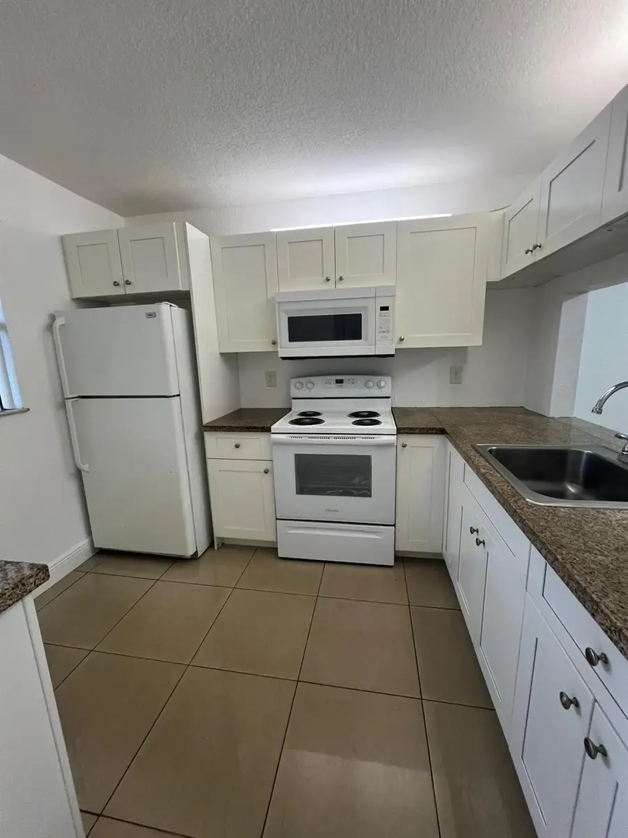 9165 NW 1st Street #102, Pembroke Pines, FL 33024 - #2