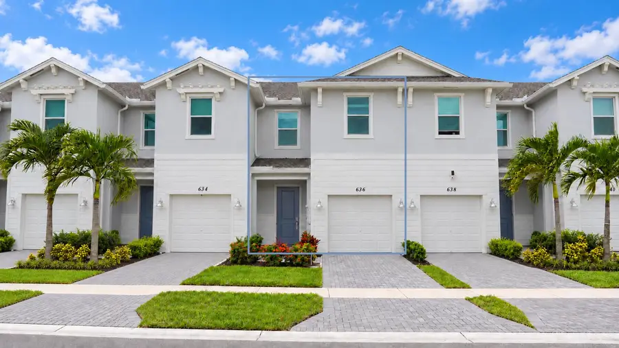 636 SE Lake Falls Street, Port Saint Lucie, FL 34984 - #2