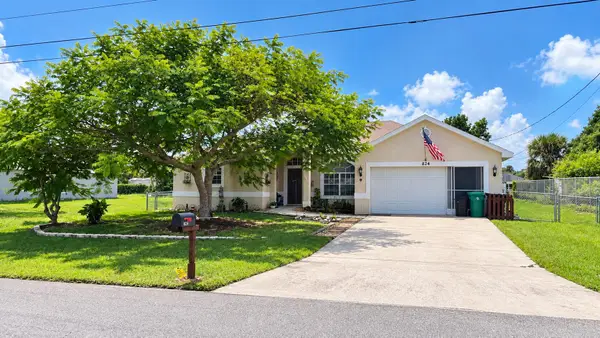 824 SW Java Avenue, Port St Lucie, FL 34953