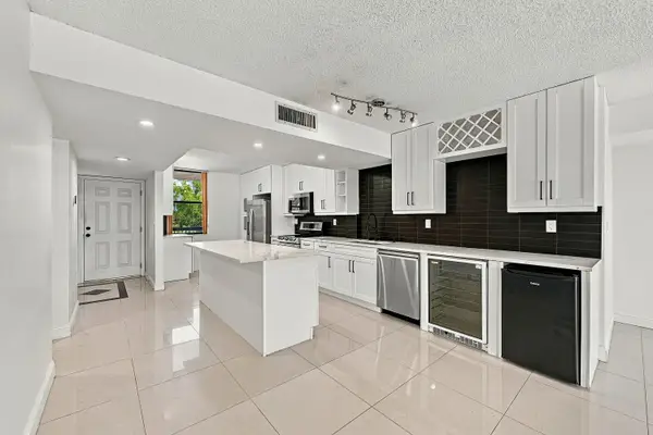 2768 Carambola Circle S #302, Coconut Creek, FL 33066