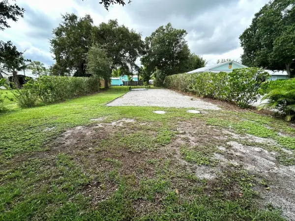 5028 SE Driftwood Avenue, Stuart, FL 34997