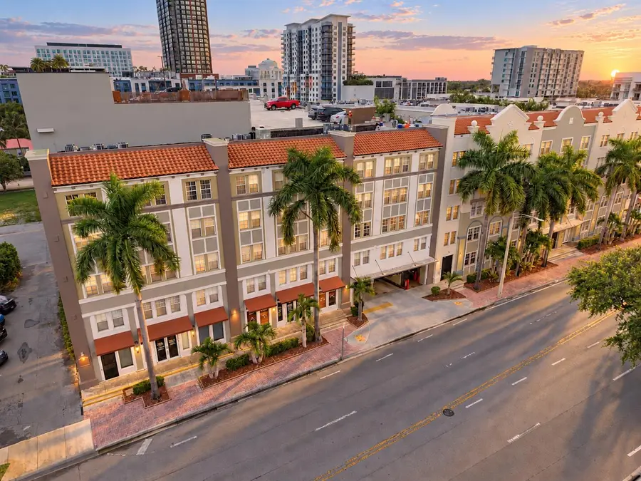 533 NE 3rd Avenue #202, Fort Lauderdale, FL 33301 - #2