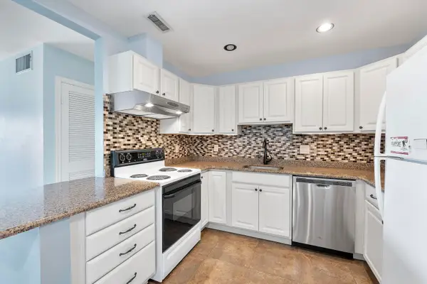 6253 Bay Club Drive #3, Fort Lauderdale, FL 33308