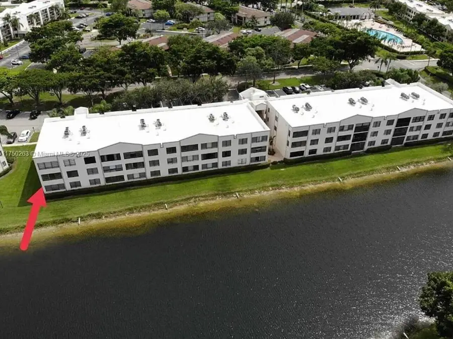 10526 E Clairmont Circle, Tamarac, FL 33321 - #2