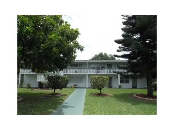 301 Oakridge Q #301, Deerfield Beach, FL 33442