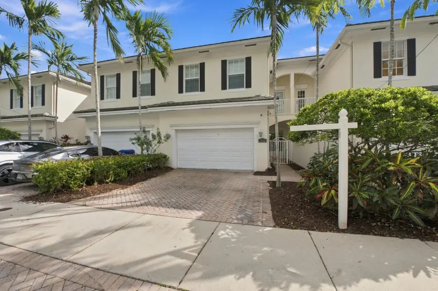 1752 NE 12th Street, Fort Lauderdale, FL 33304 - #3
