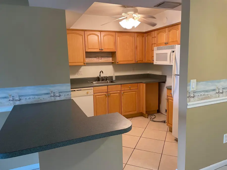 950 S Kanner Hwy B-7 Highway #B-7, Stuart, FL 34994 - #2