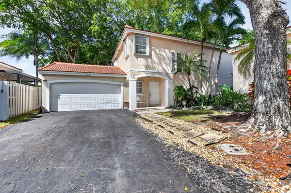 6161 NW 44th Terrace, Coconut Creek, FL 33073