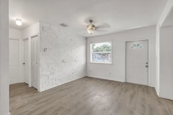 880 NW 33rd Terrace Nw, Lauderhill, FL 33311