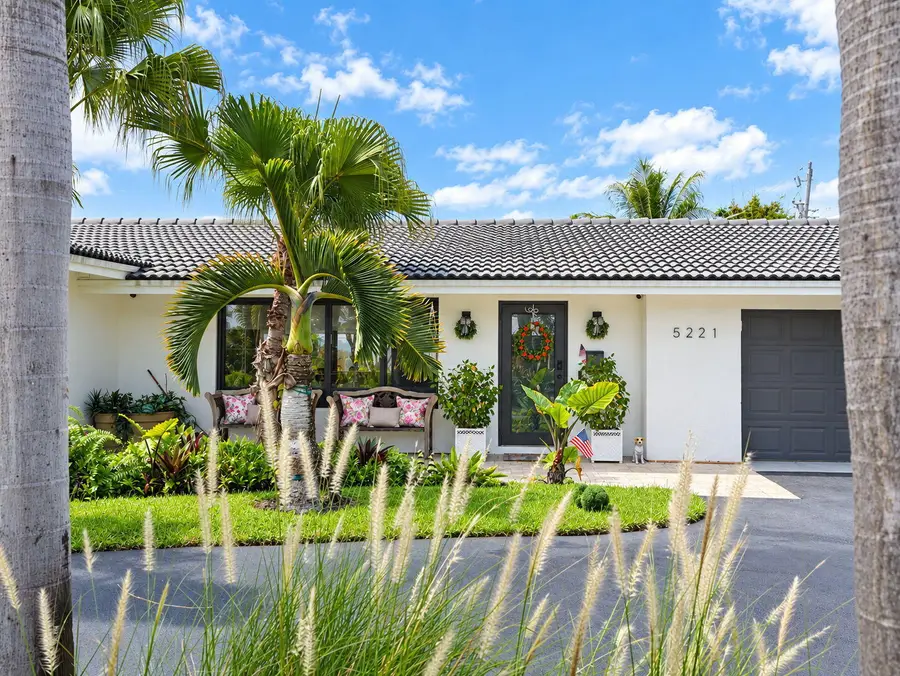 5221 NE 27th Avenue, Lighthouse Point, FL 33064 - #2