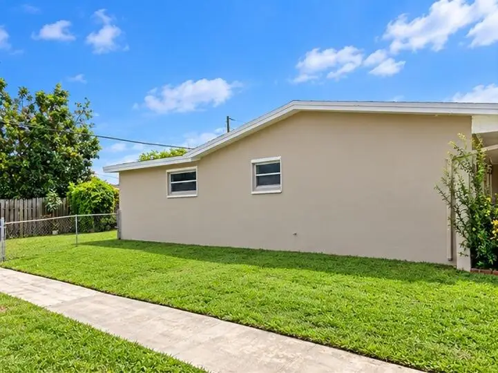 7700 Sunset Strip, Sunrise, FL 33322 - #3