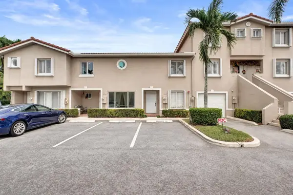 235 Riviera Circle, Weston, FL 33326