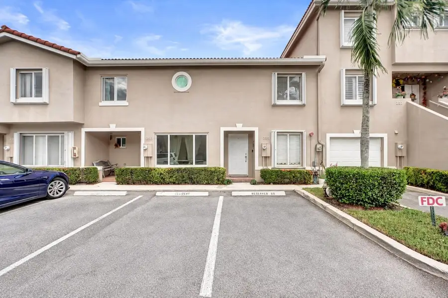 235 Riviera Circle, Weston, FL 33326 - #2