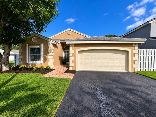 5585 NW 55th Drive, Coconut Creek, FL 33073