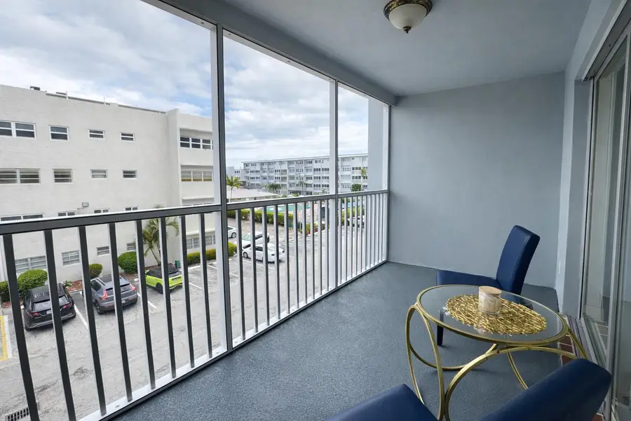 215 SE 3rd Avenue #306D, Hallandale Beach, FL 33009 - #3