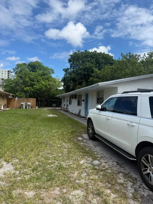 711 SW 7th Street #1-2, Pompano Beach, FL 33060