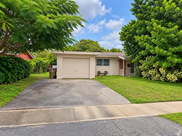 1025 SE 14th Street, Deerfield Beach, FL 33441