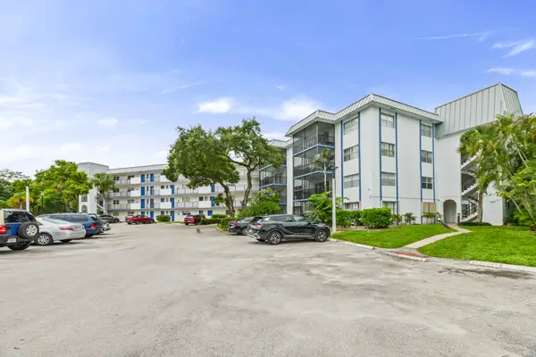 6260 S Falls Cir Drive #303, Lauderhill, FL 33319