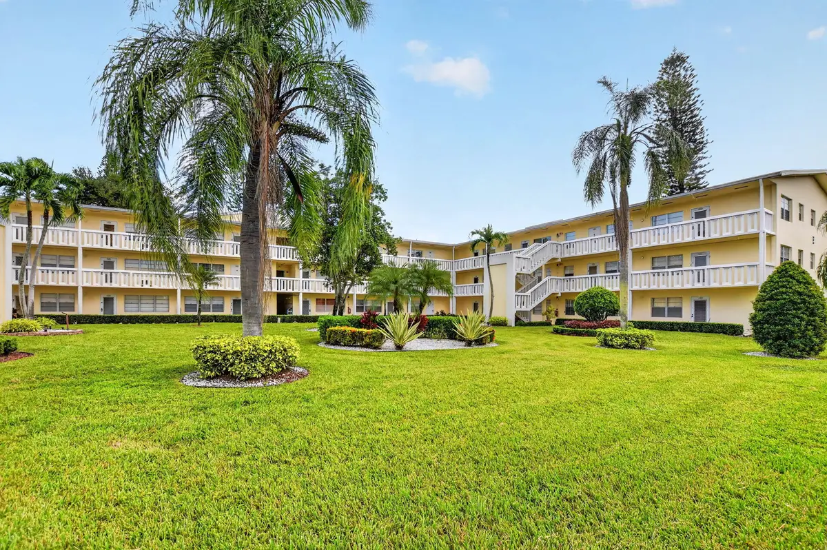 204 Dorset E, Boca Raton, FL 33434 - #1