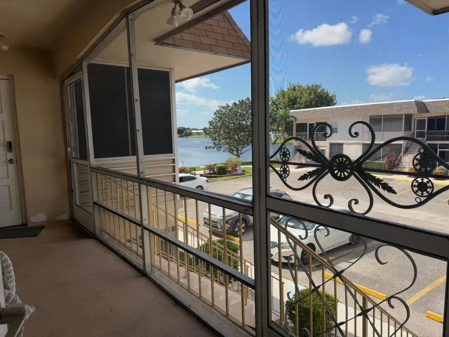 192 Stratford N, West Palm Beach, FL 33417 - #2