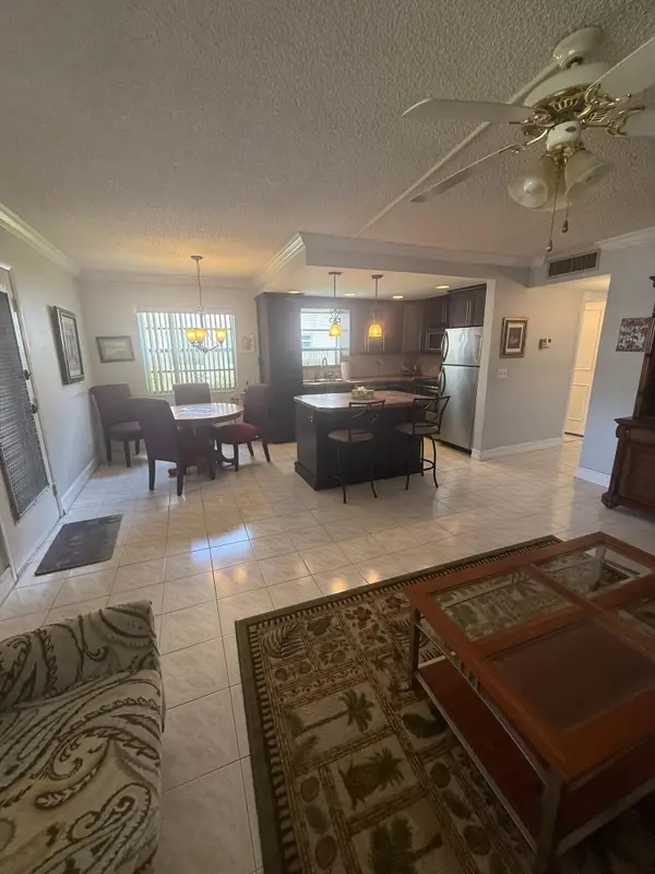 629 Normandy Lane N, Delray Beach, FL 33484