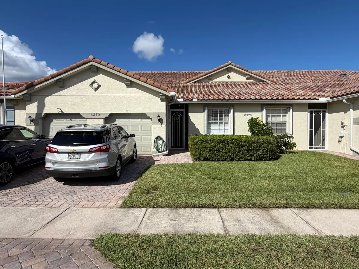 6370 Oxford Circle #102, Vero Beach, FL 32966 - #1