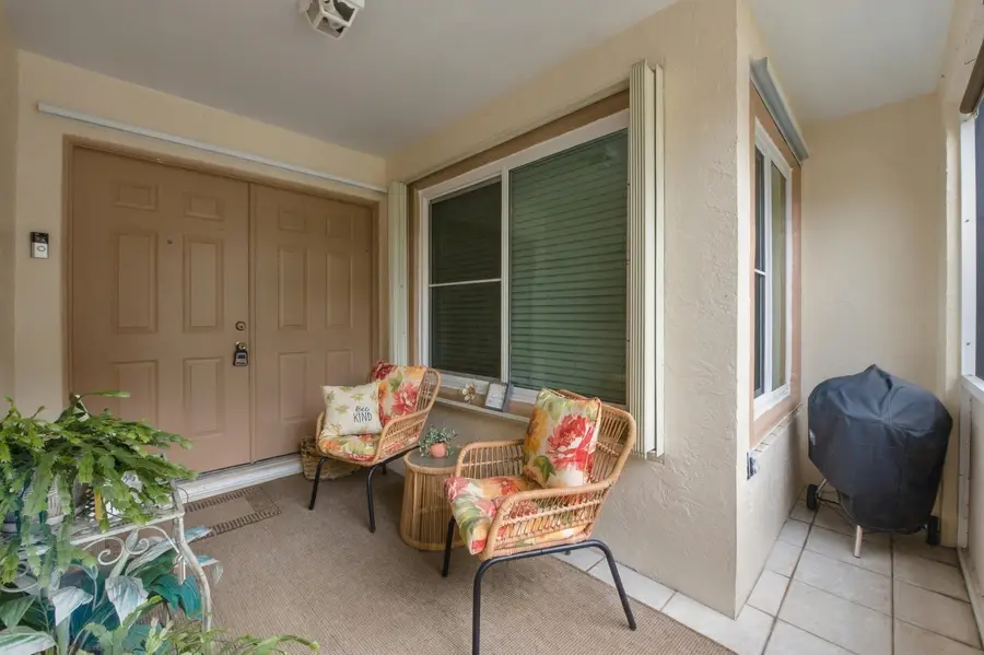186 Par Drive #186, Royal Palm Beach, FL 33411 - #3