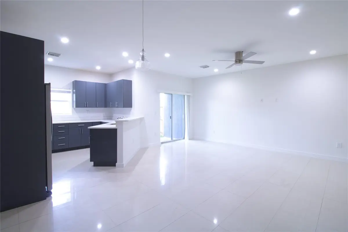 422 SE 16th Street Se, Fort Lauderdale, FL 33316 - #1