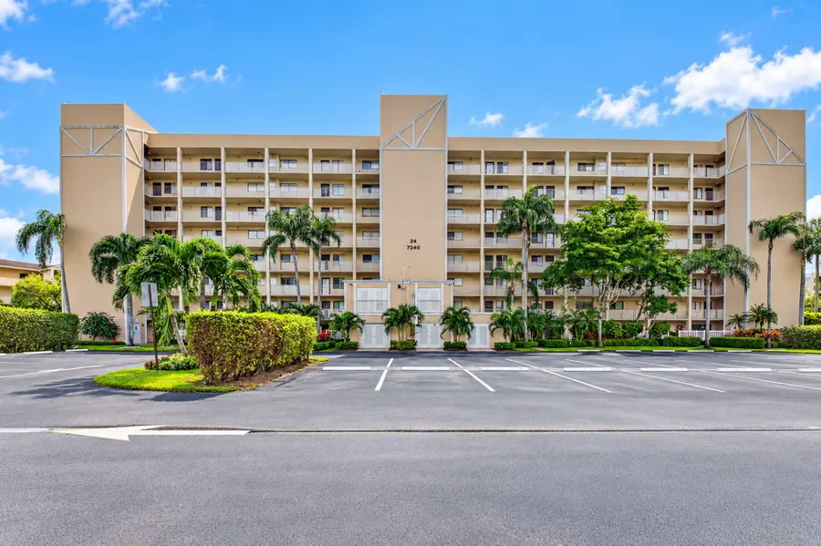 7240 Huntington Lane #806, Delray Beach, FL 33446 - #2
