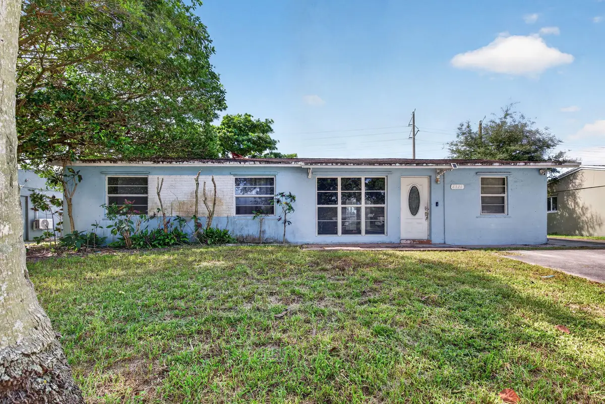2321 SW 50th Avenue, Fort Lauderdale, FL 33317 - #1